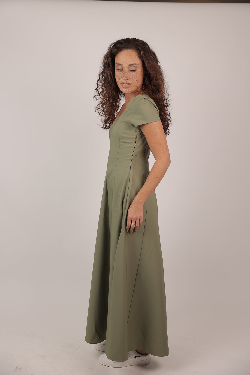 SOFT FLOW MAXI DRESS