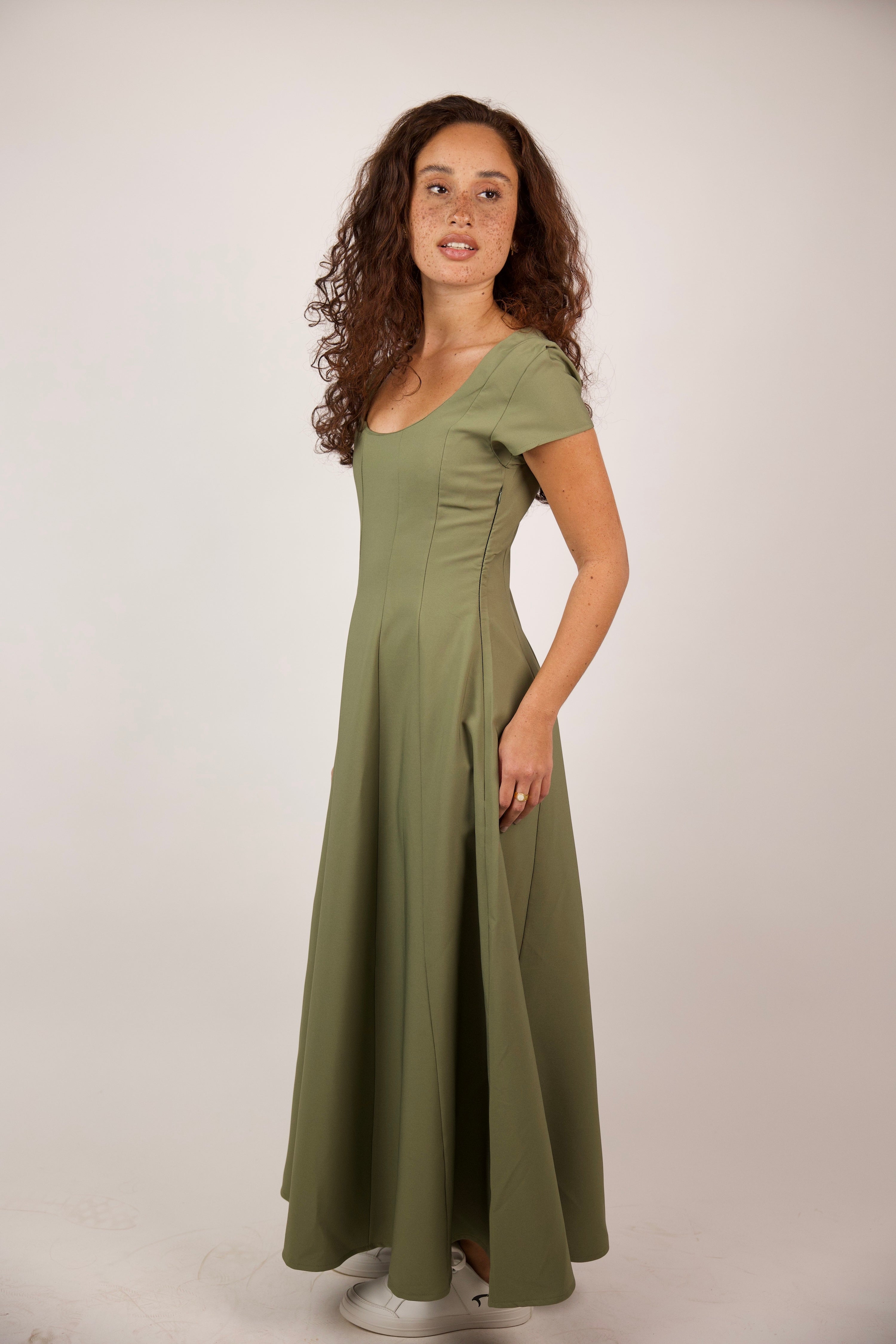 SOFT FLOW MAXI DRESS