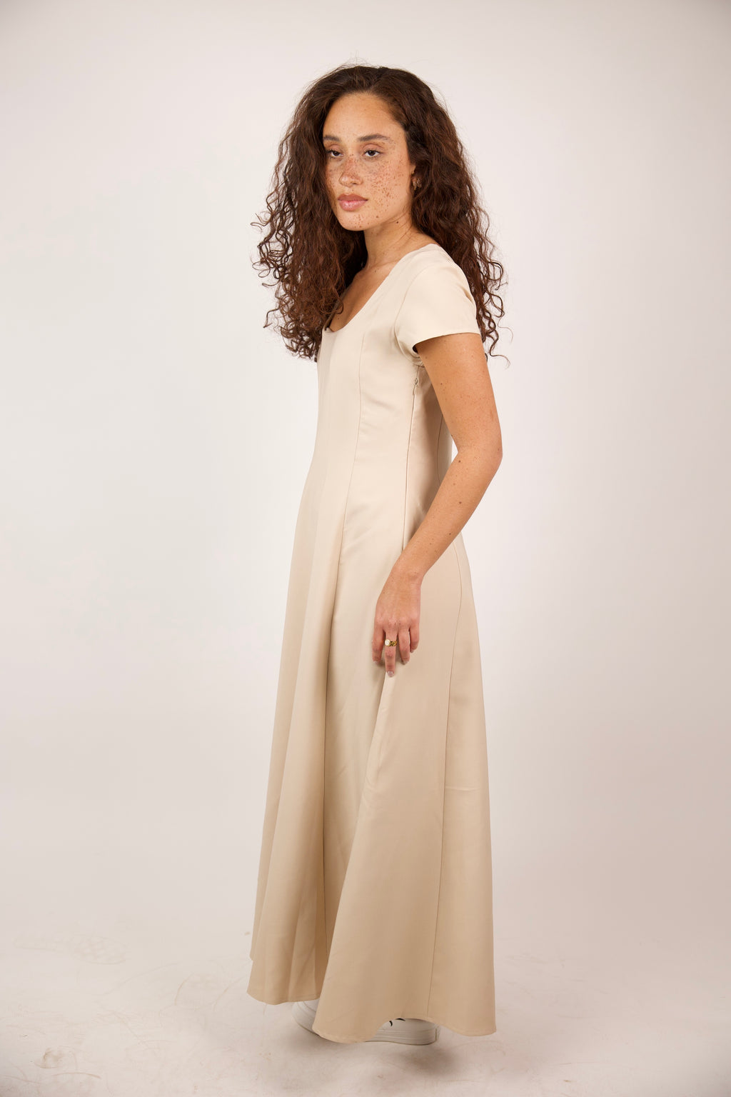 SOFT FLOW MAXI DRESS