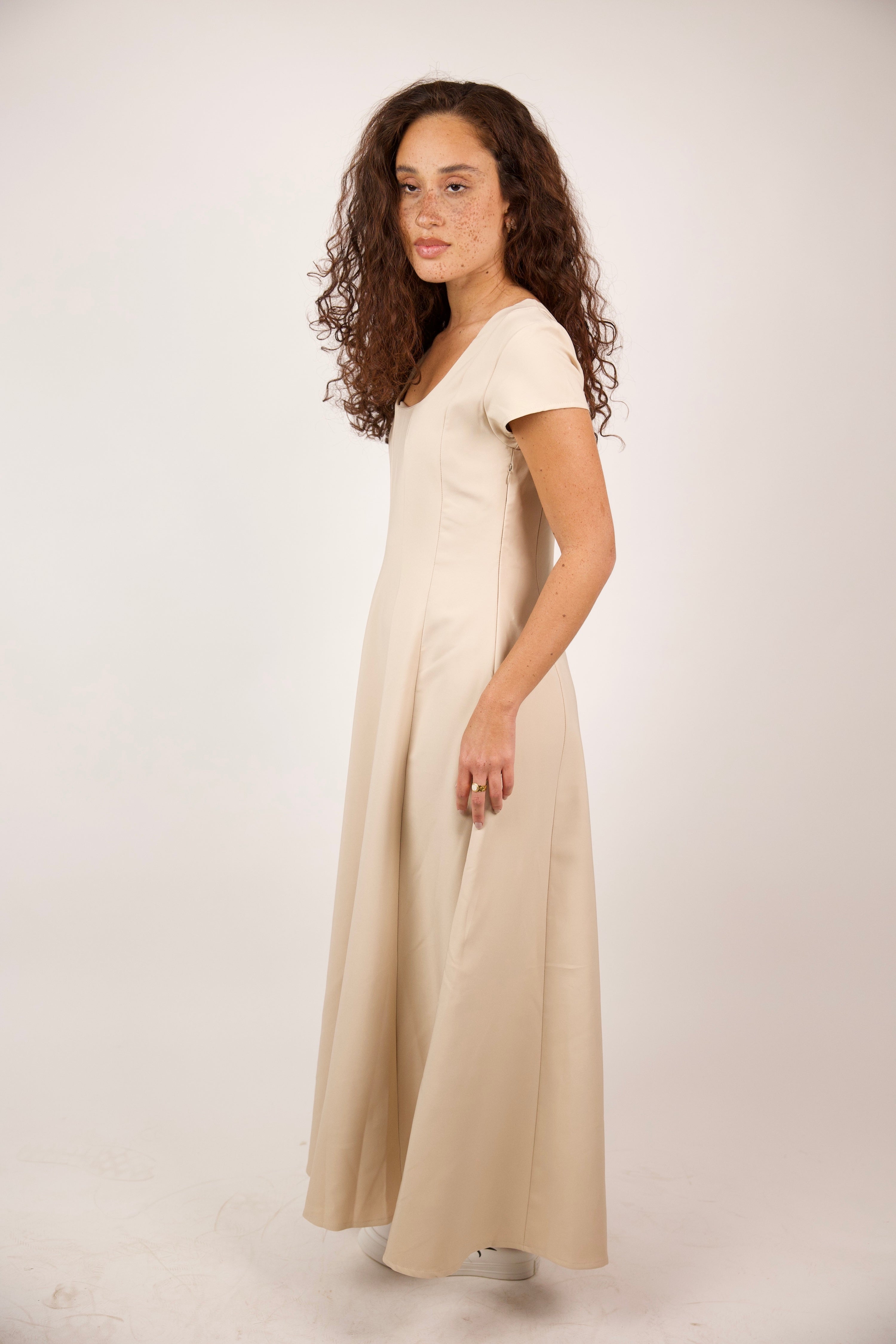 SOFT FLOW MAXI DRESS