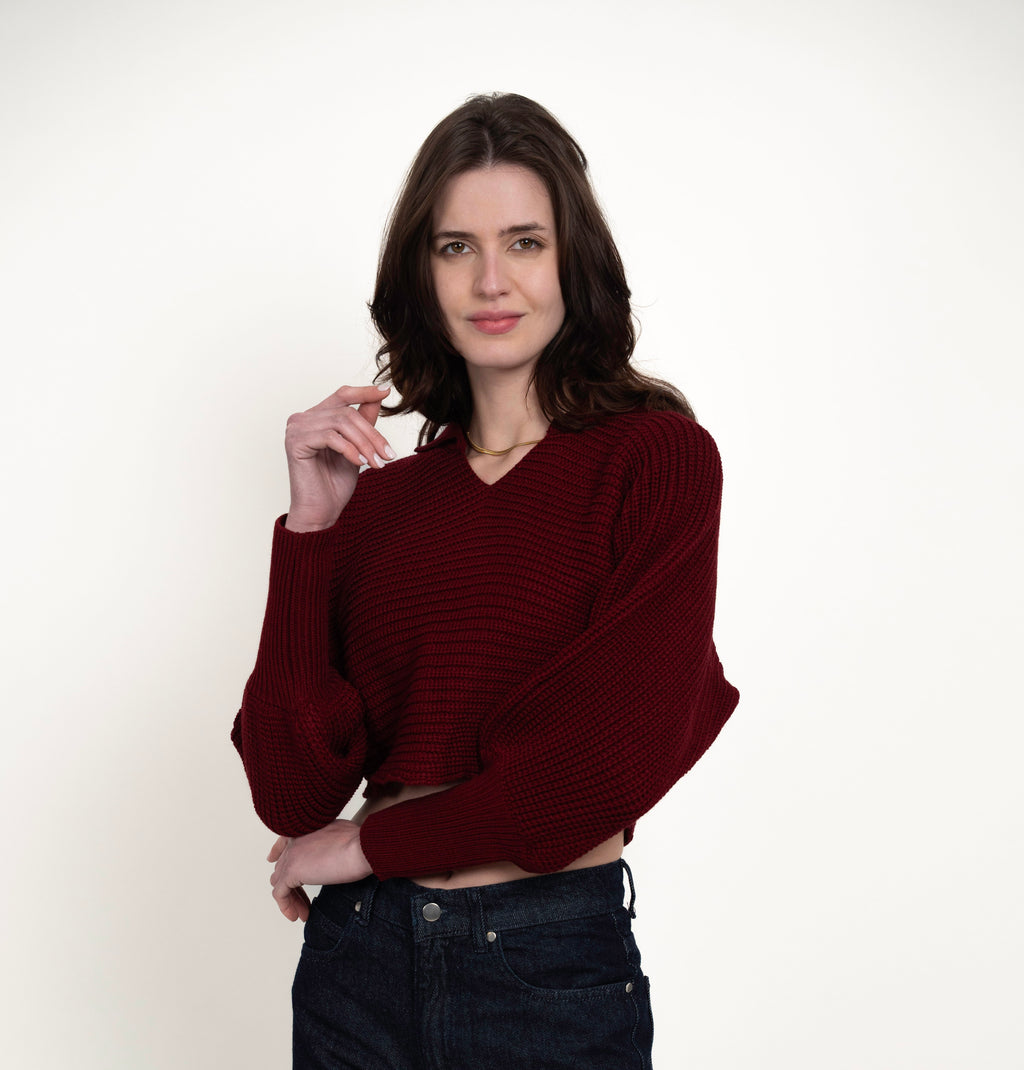 POLO V-NECK KNIT BLOUSE