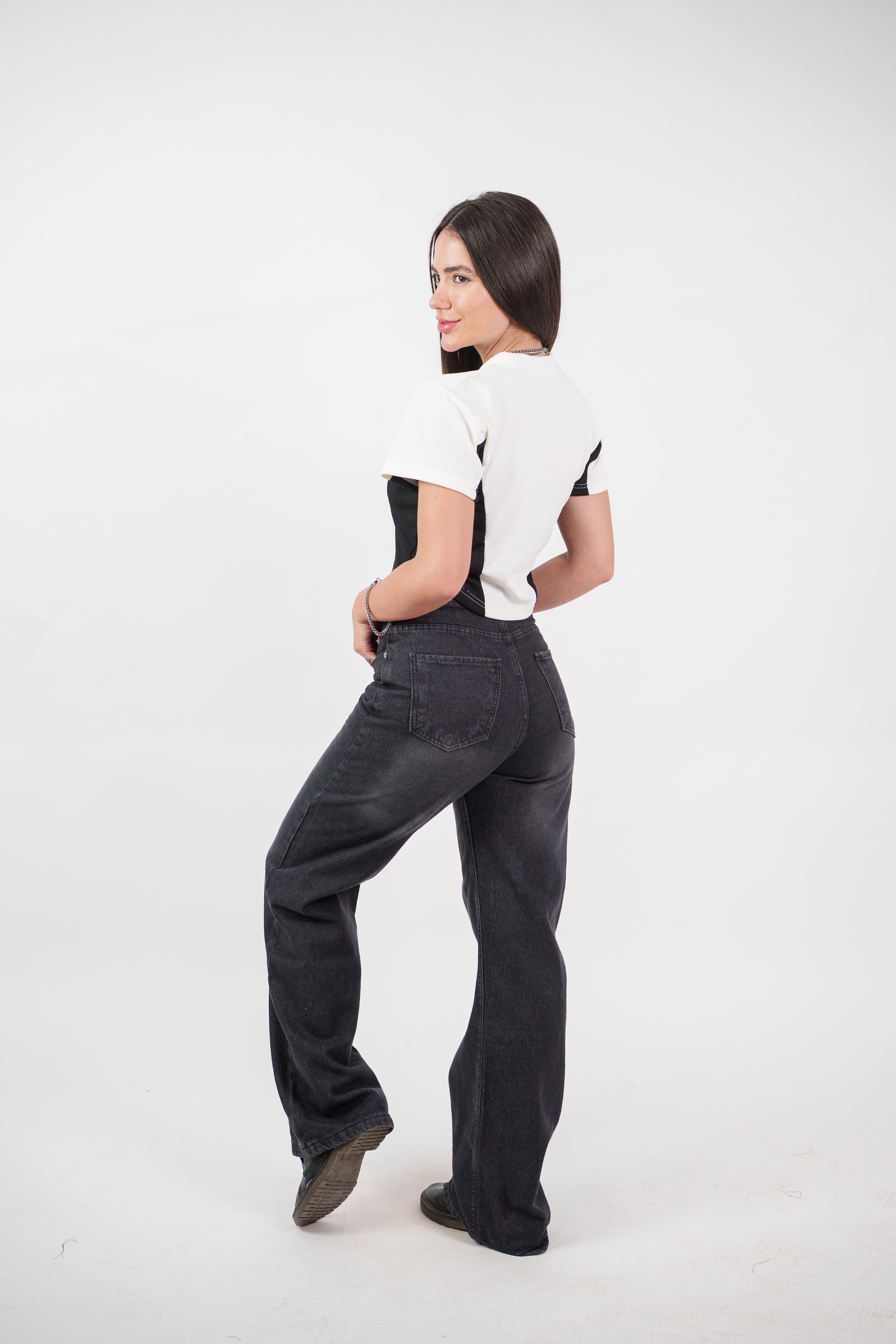 SPORT QUARTER ZIP TEE