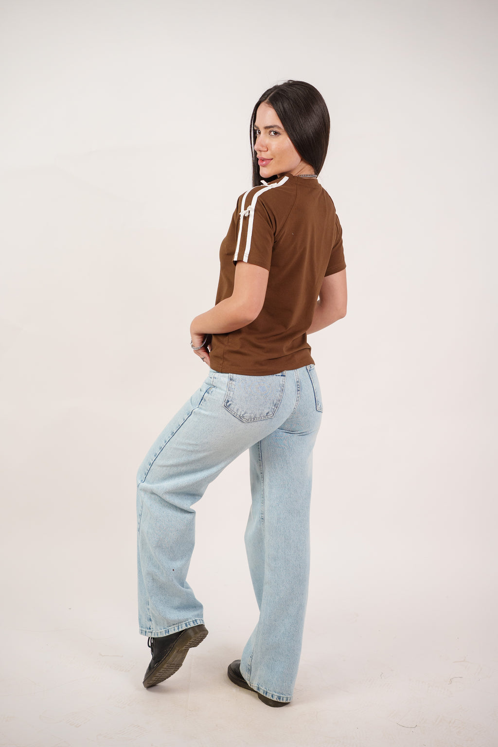 MINIMAL LOGO BASIC TEE