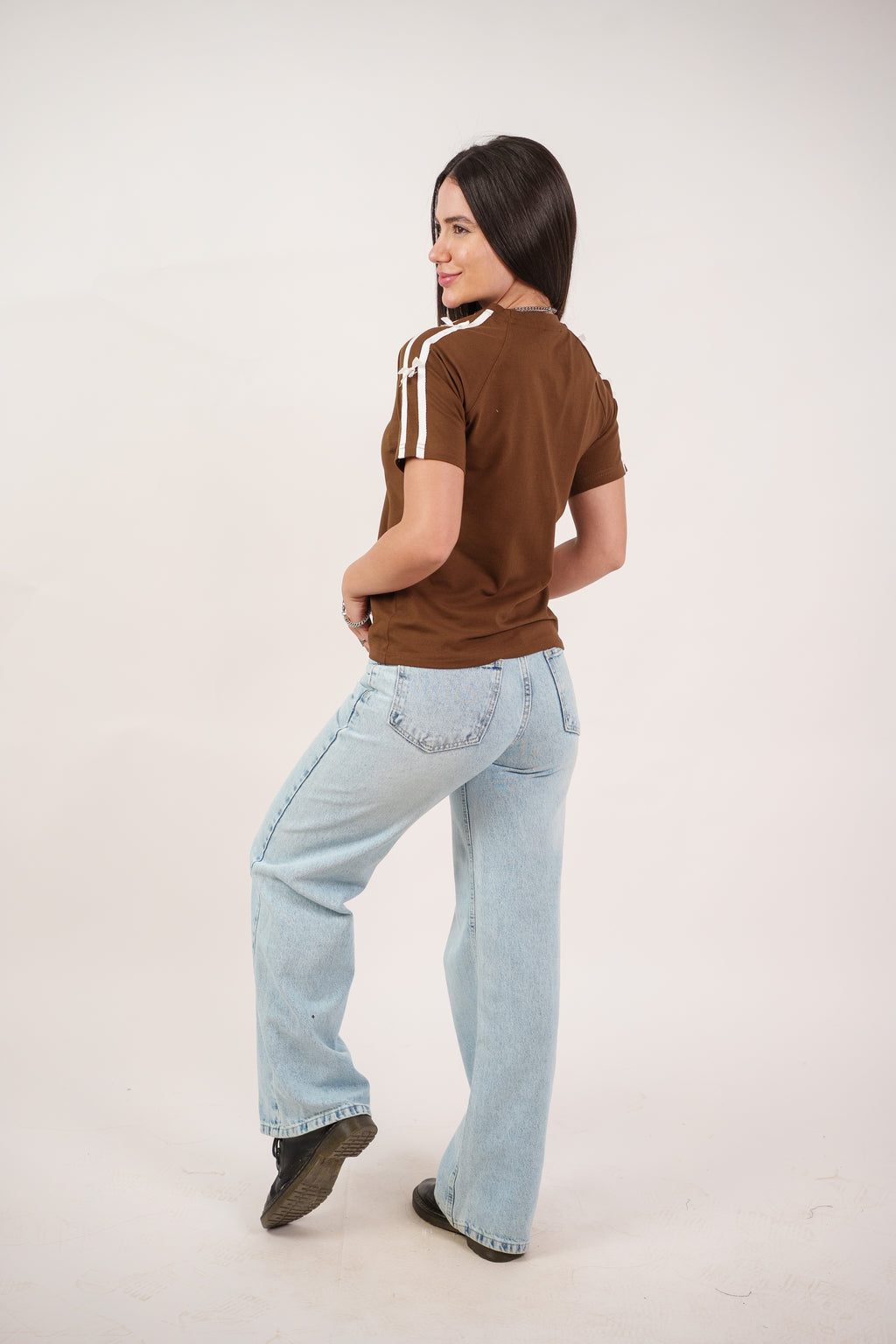 MINIMAL LOGO BASIC TEE