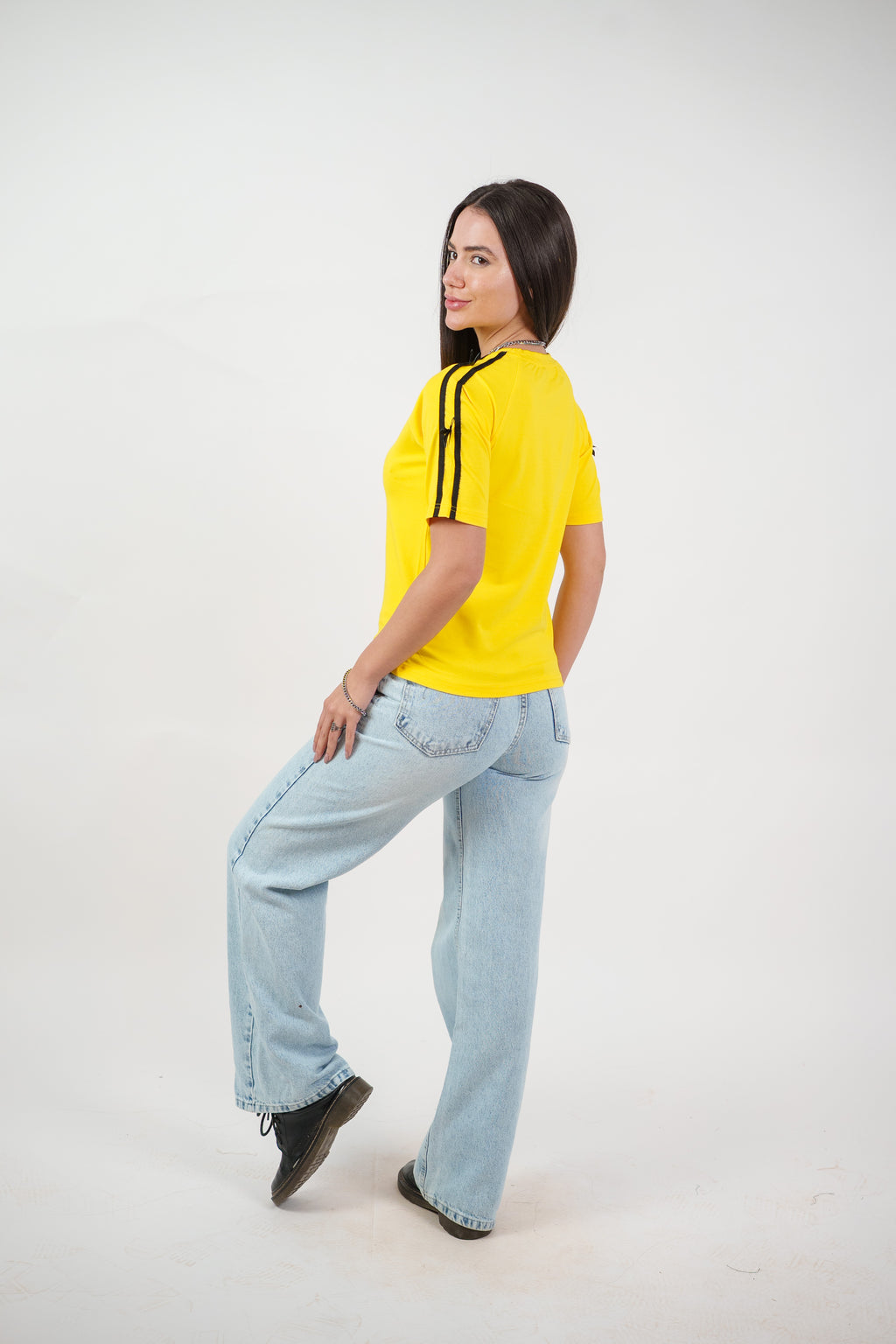 MINIMAL LOGO BASIC TEE