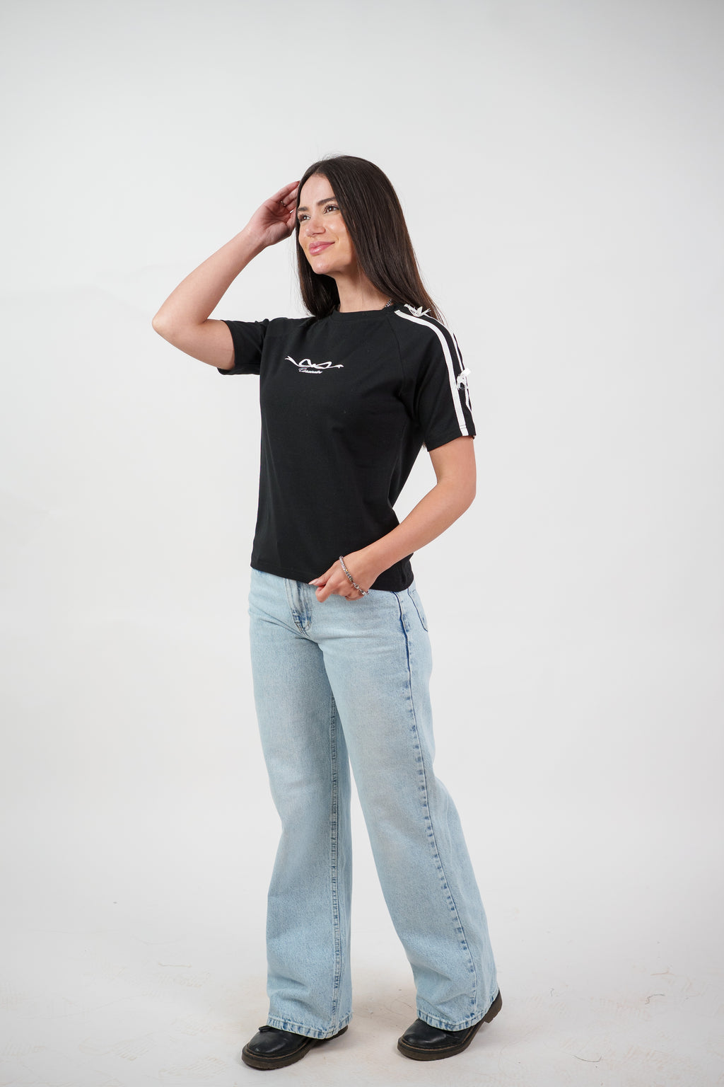 MINIMAL LOGO BASIC TEE