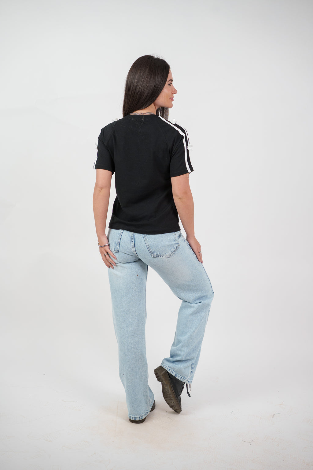 MINIMAL LOGO BASIC TEE