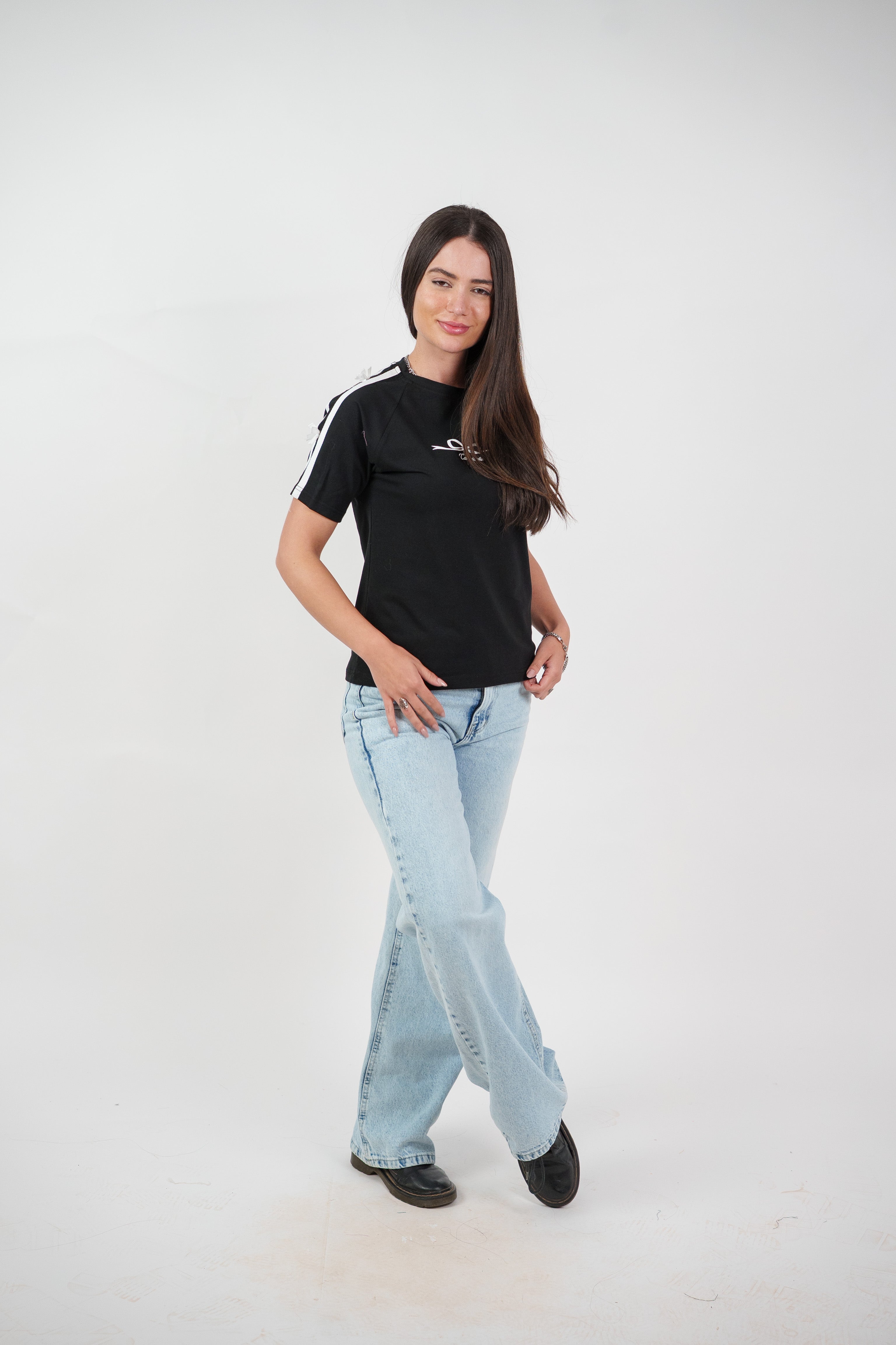 MINIMAL LOGO BASIC TEE