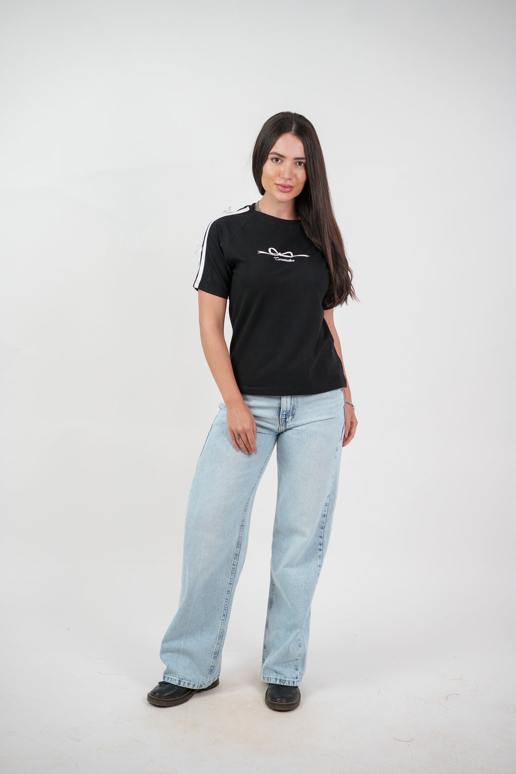 MINIMAL LOGO BASIC TEE