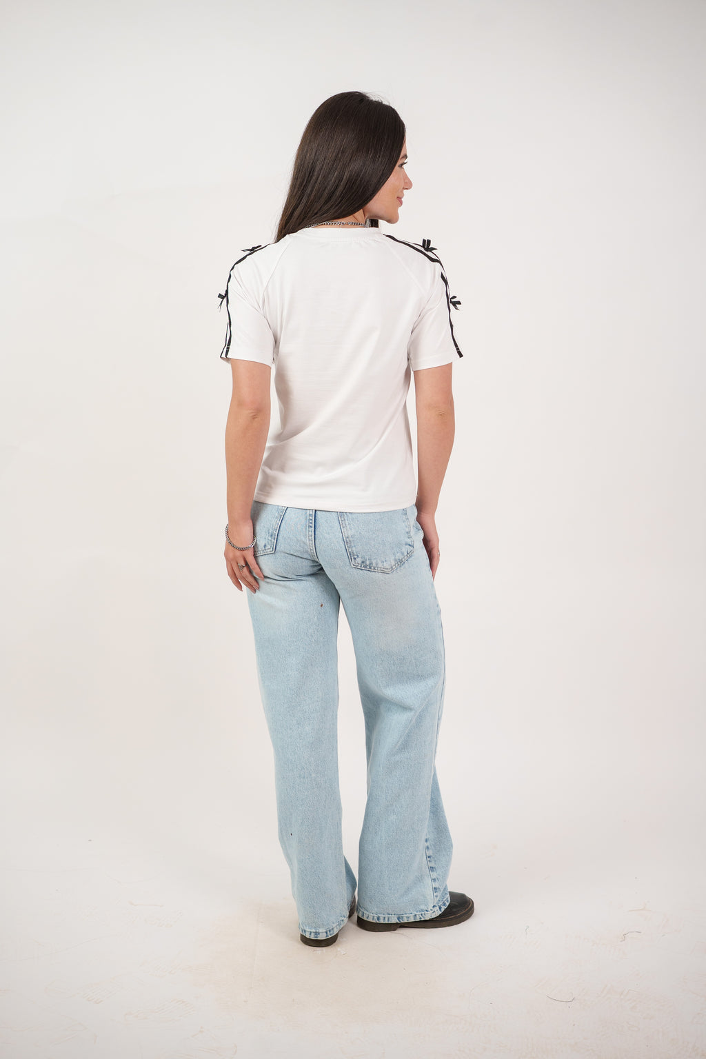 MINIMAL LOGO BASIC TEE