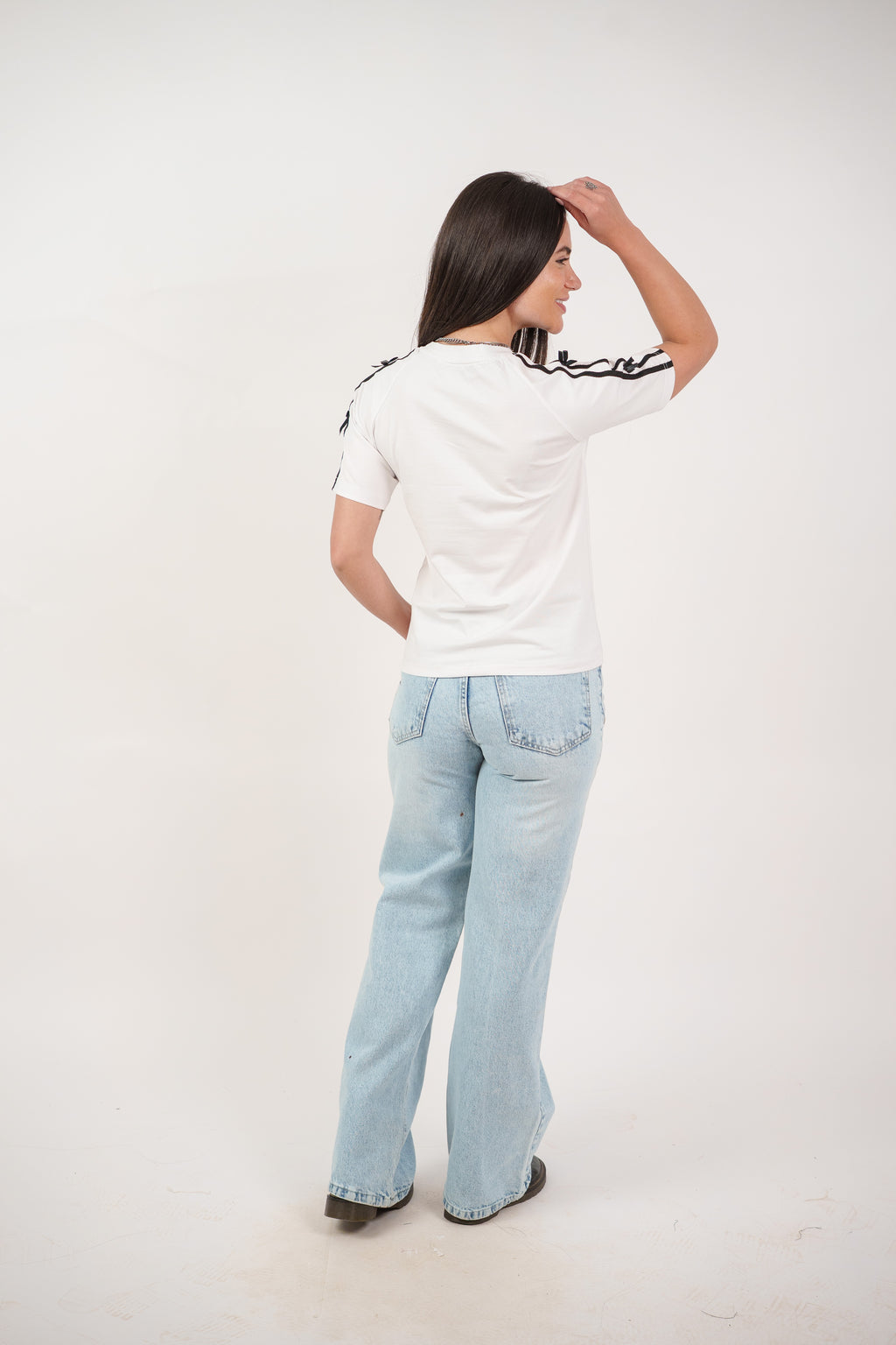 MINIMAL LOGO BASIC TEE