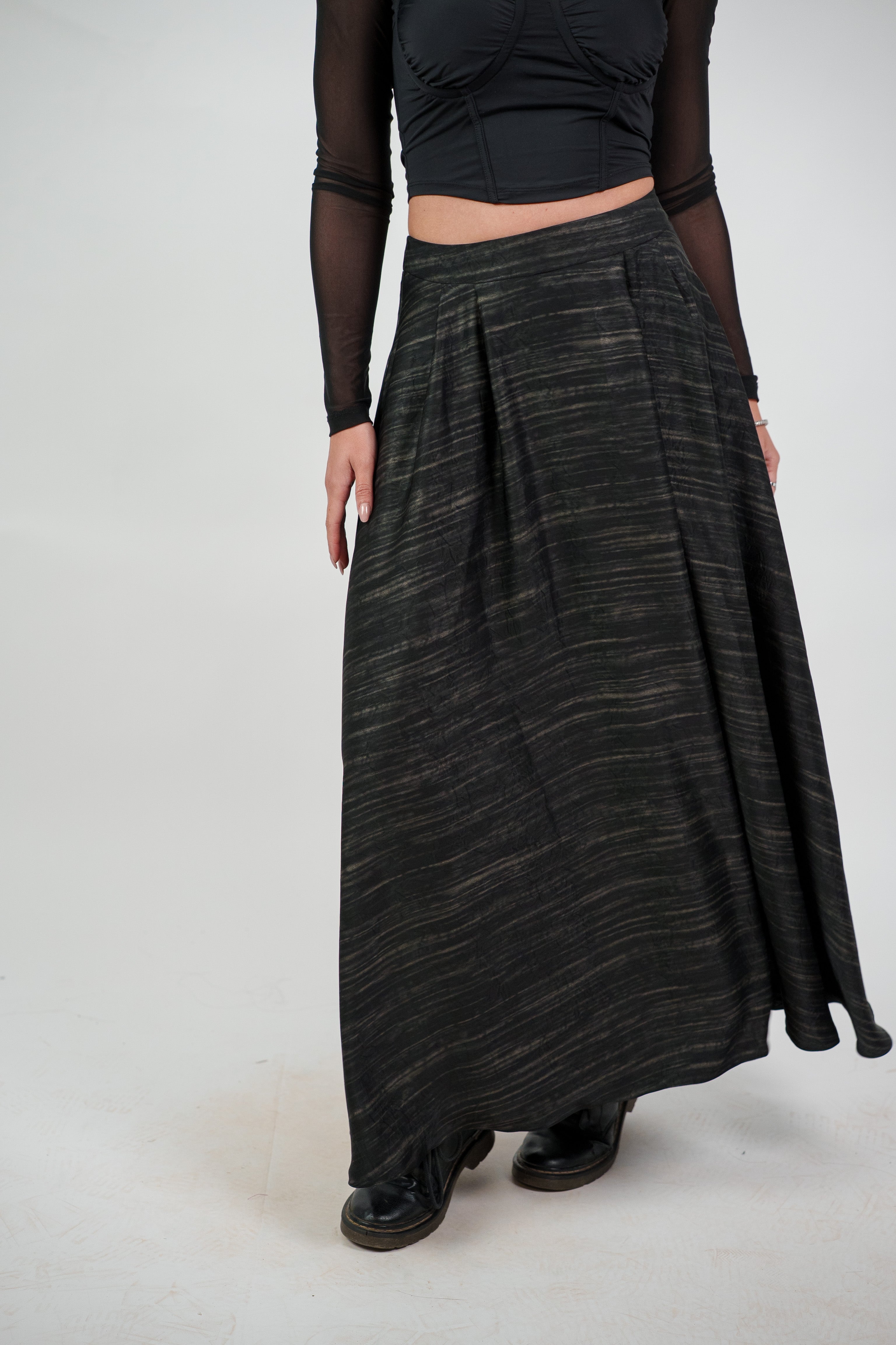 FLOWY TEXTURED MAXI SKIRT