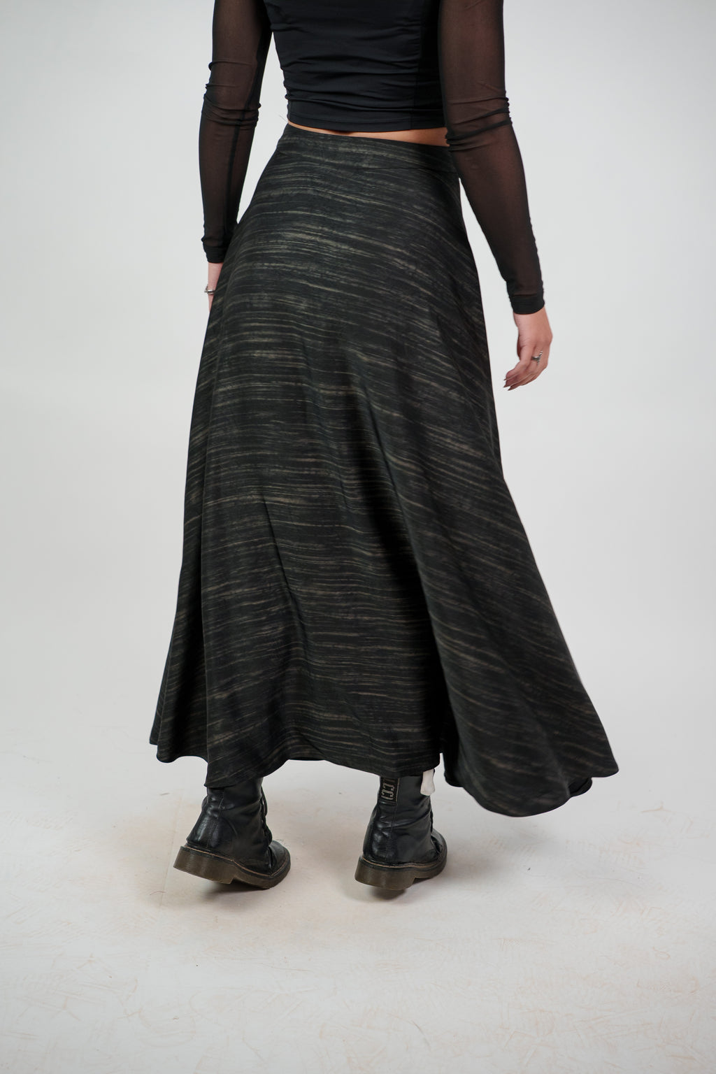 FLOWY TEXTURED MAXI SKIRT