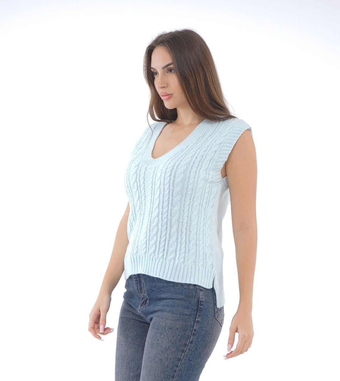 SLEEVELESS CABLE KNIT TOP