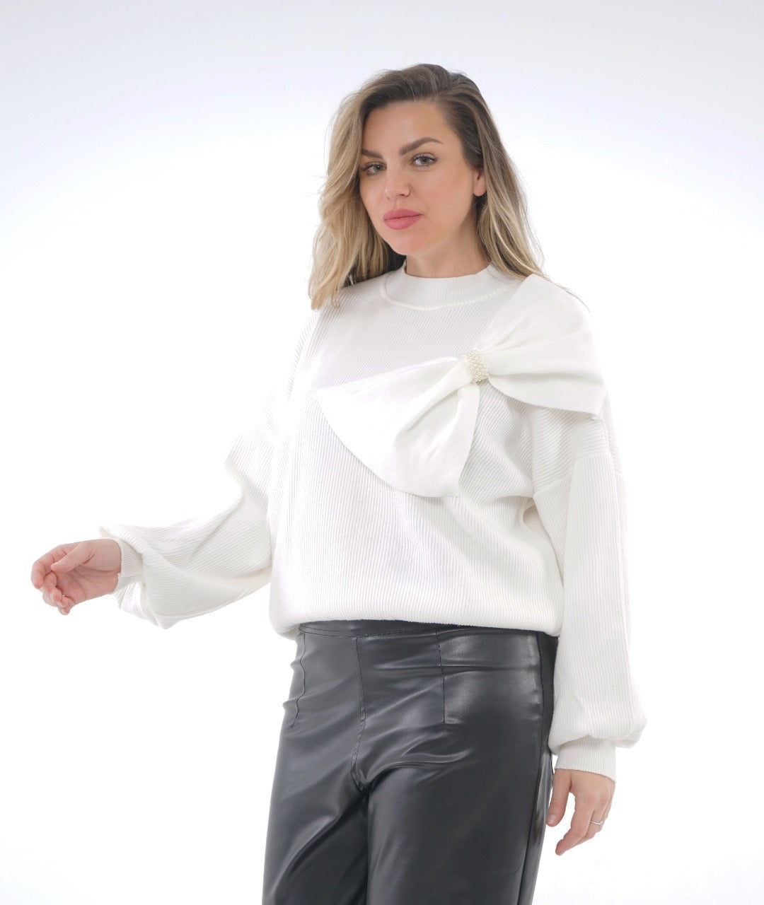 FRONT BOW KNIT BLOUSE