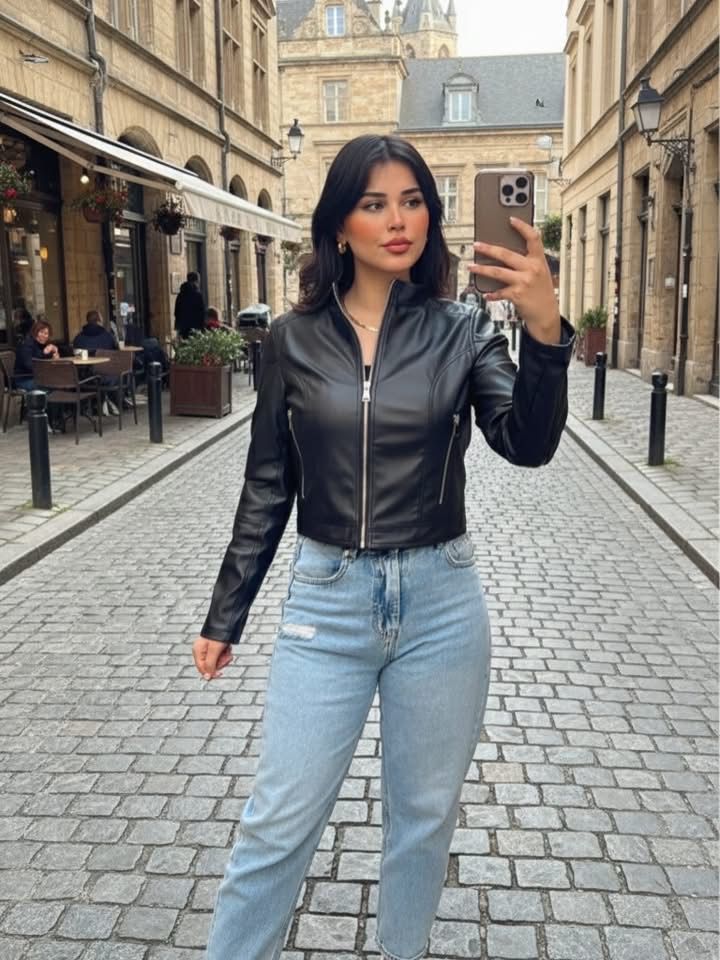 ESSENTIAL LEATHER JACKET