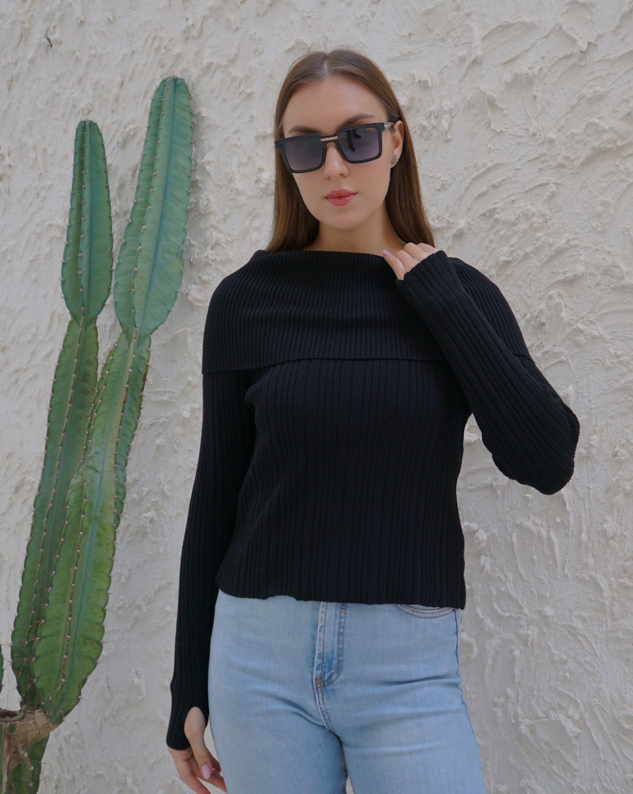 RIBBED KNIT TOP