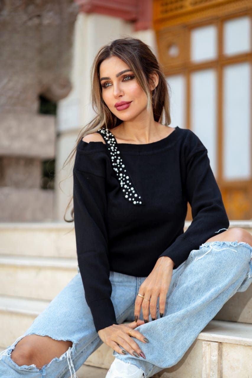 PEARL OFF-SHOULDER TOP