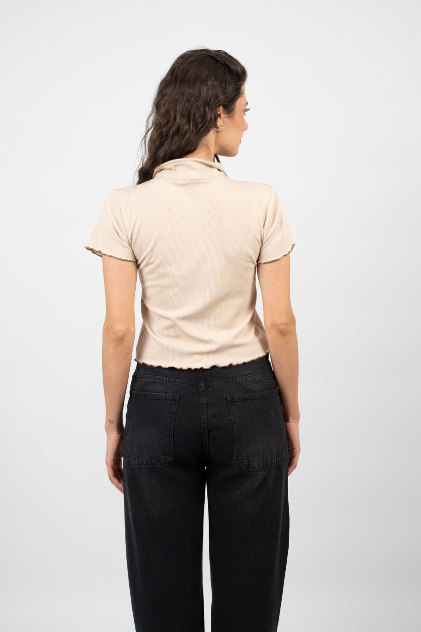 BUTTERFLY RIBBED POLO CROP TEE