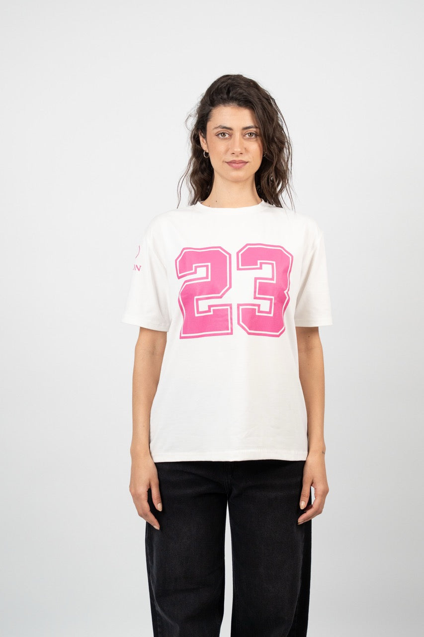 OVERSIZED 23 GRAPHIC TEE