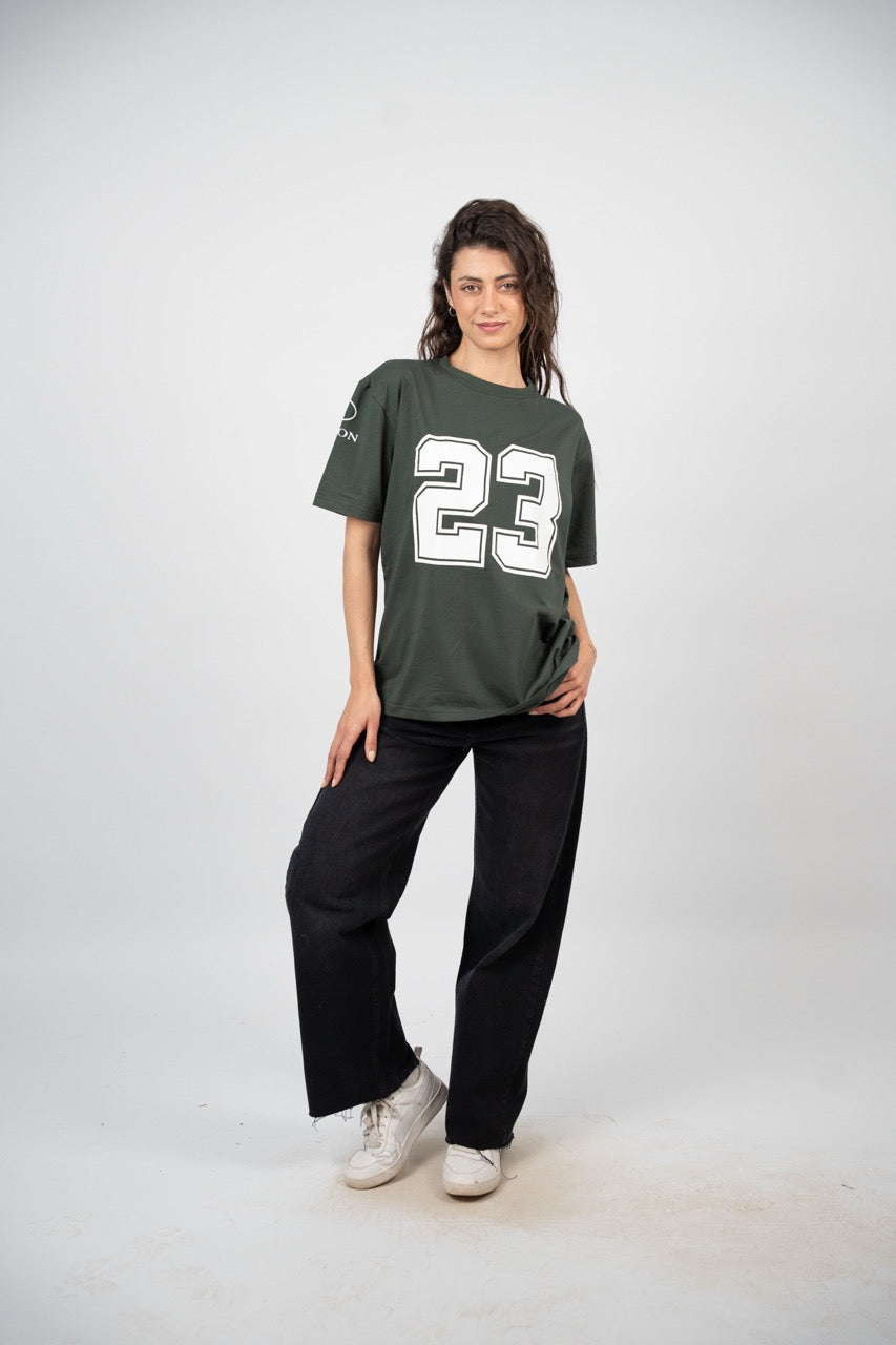 OVERSIZED 23 GRAPHIC TEE