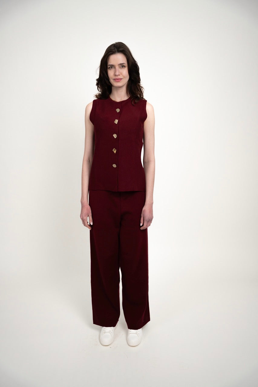 BUTTONED SLEEVELESS SET