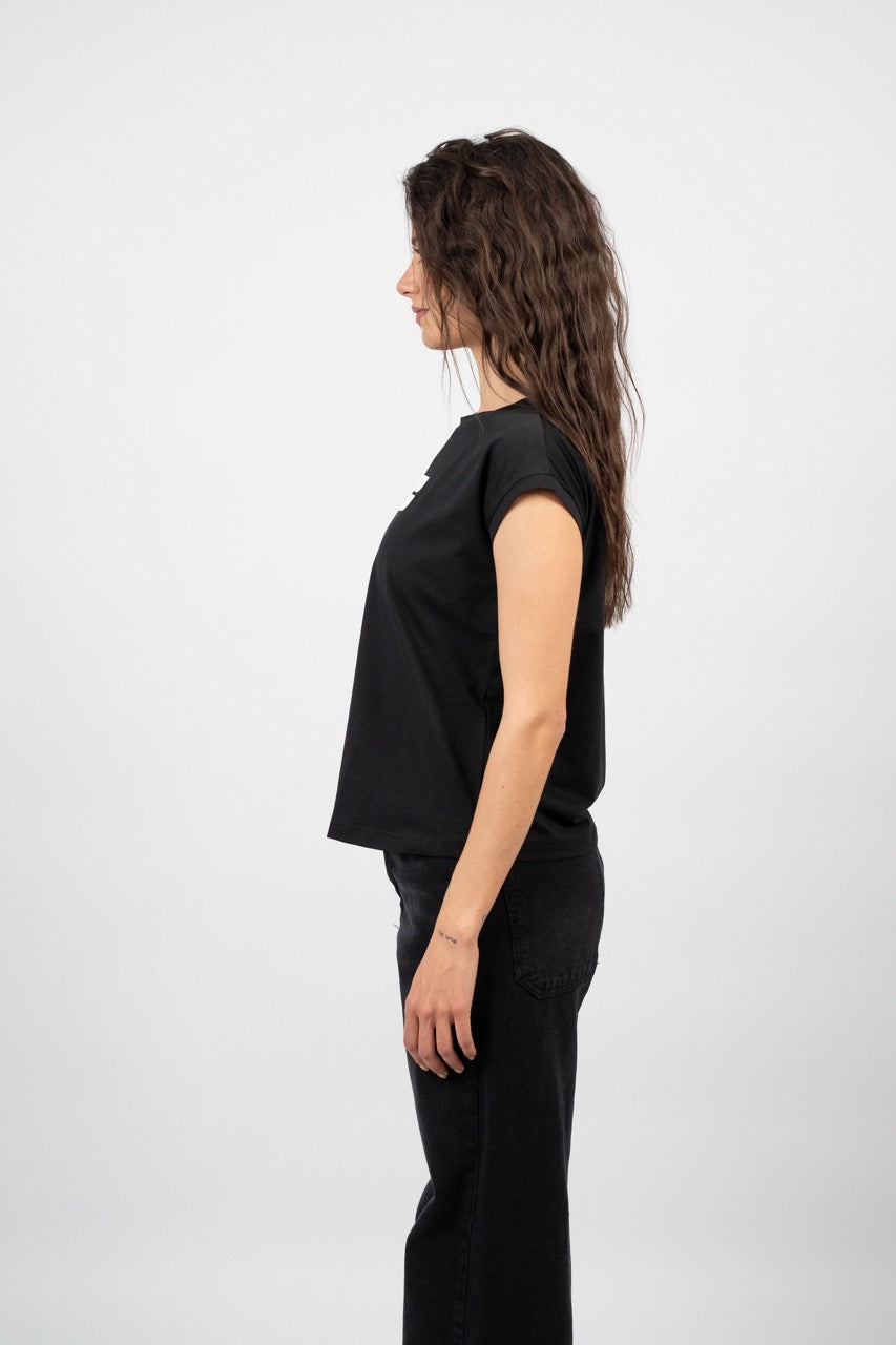MINIMAL LOGO CAP SLEEVE TEE