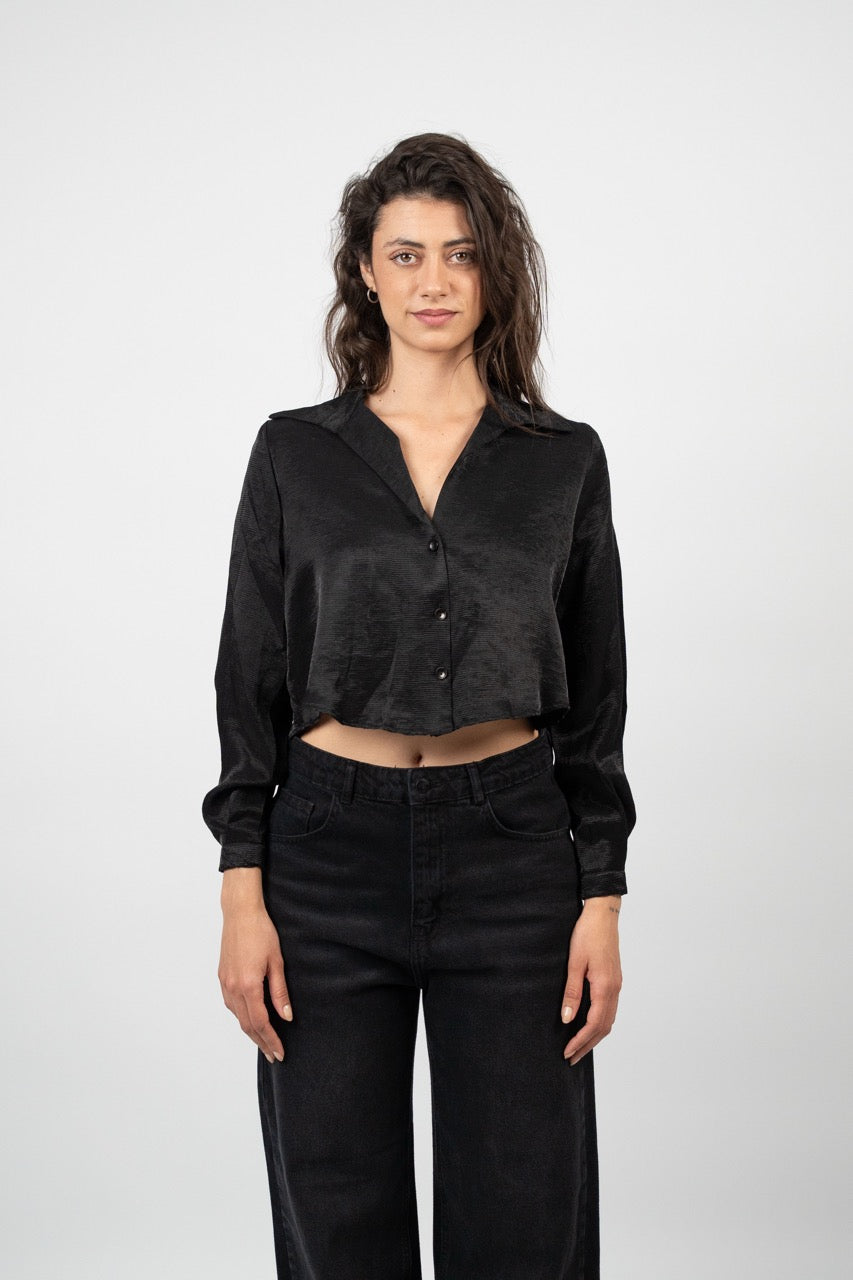 CROPPED BUTTON-DOWN SATIN BLOUSE