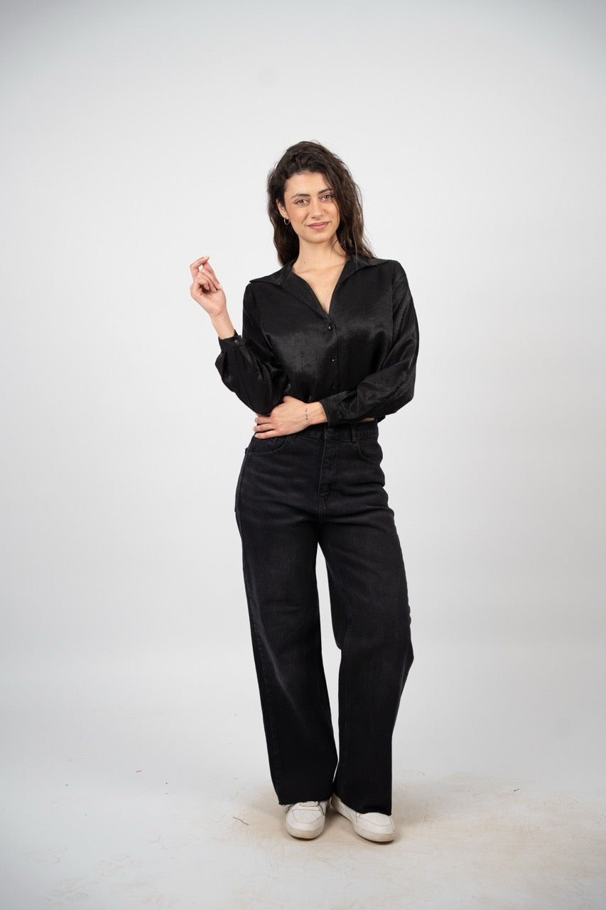 CROPPED BUTTON-DOWN SATIN BLOUSE