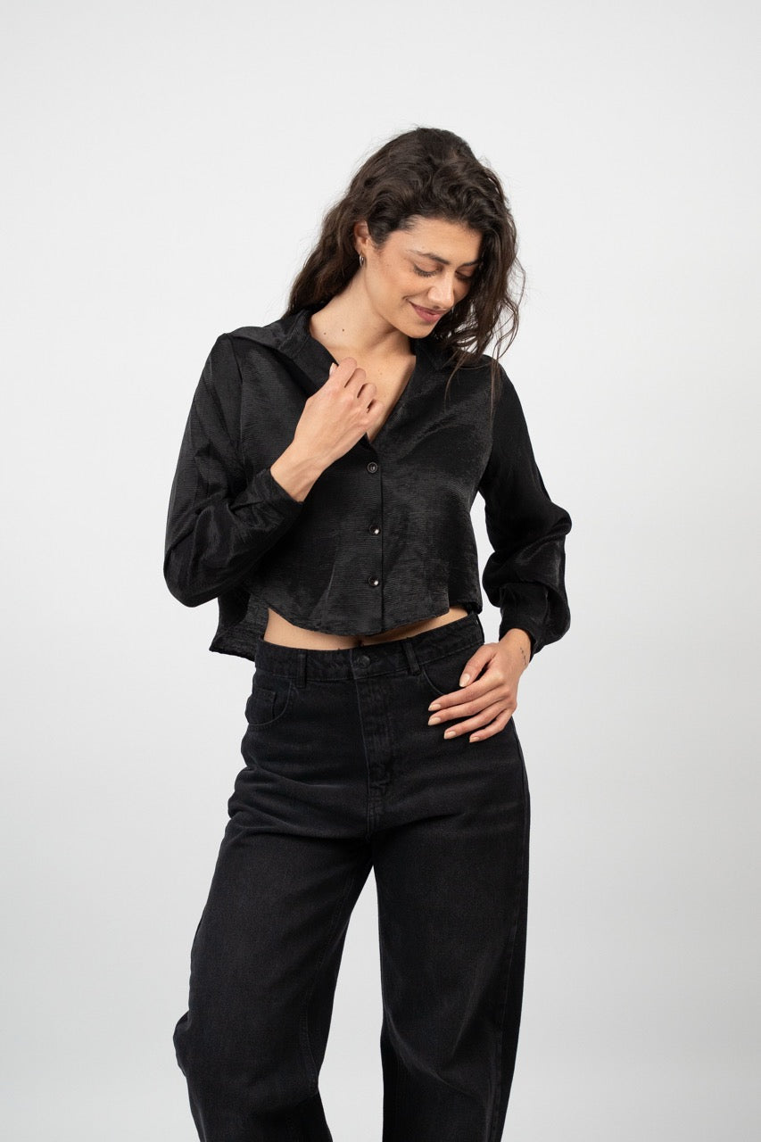 CROPPED BUTTON-DOWN SATIN BLOUSE