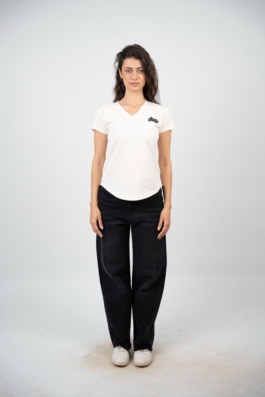 CURVED HEM V-NECK LOGO TEE