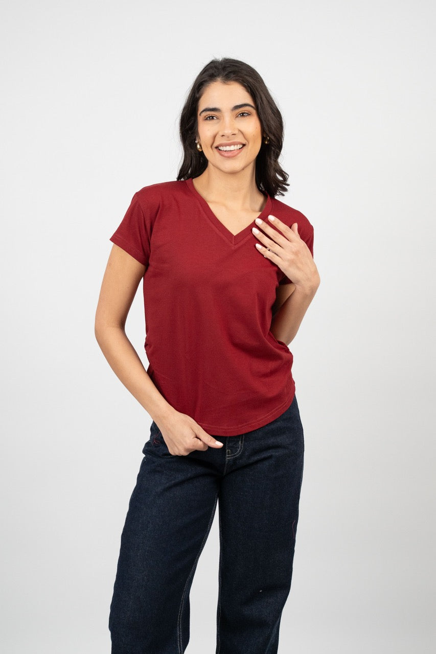 CURVED HEM V-NECK LOGO TEE