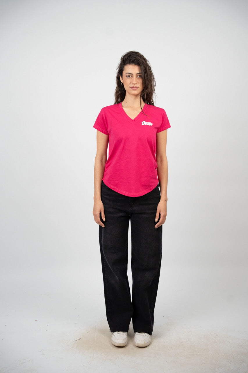 CURVED HEM V-NECK LOGO TEE