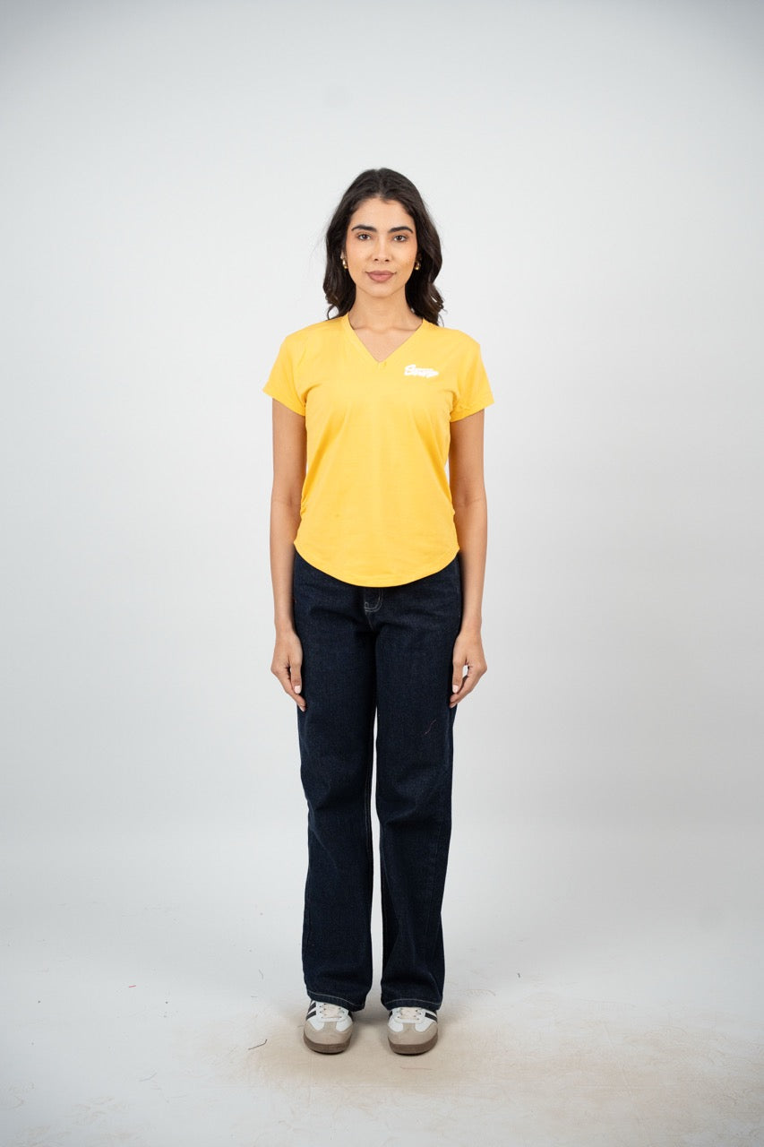 CURVED HEM V-NECK LOGO TEE