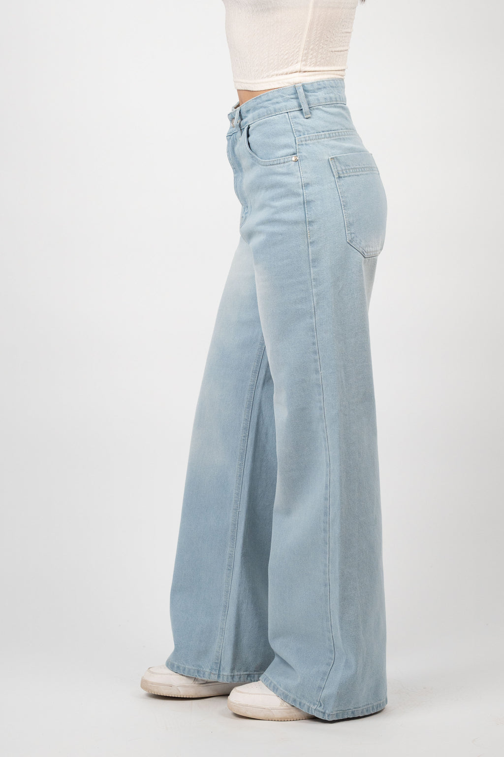 LONG WIDE LEG DENIM – LIGHT WASH