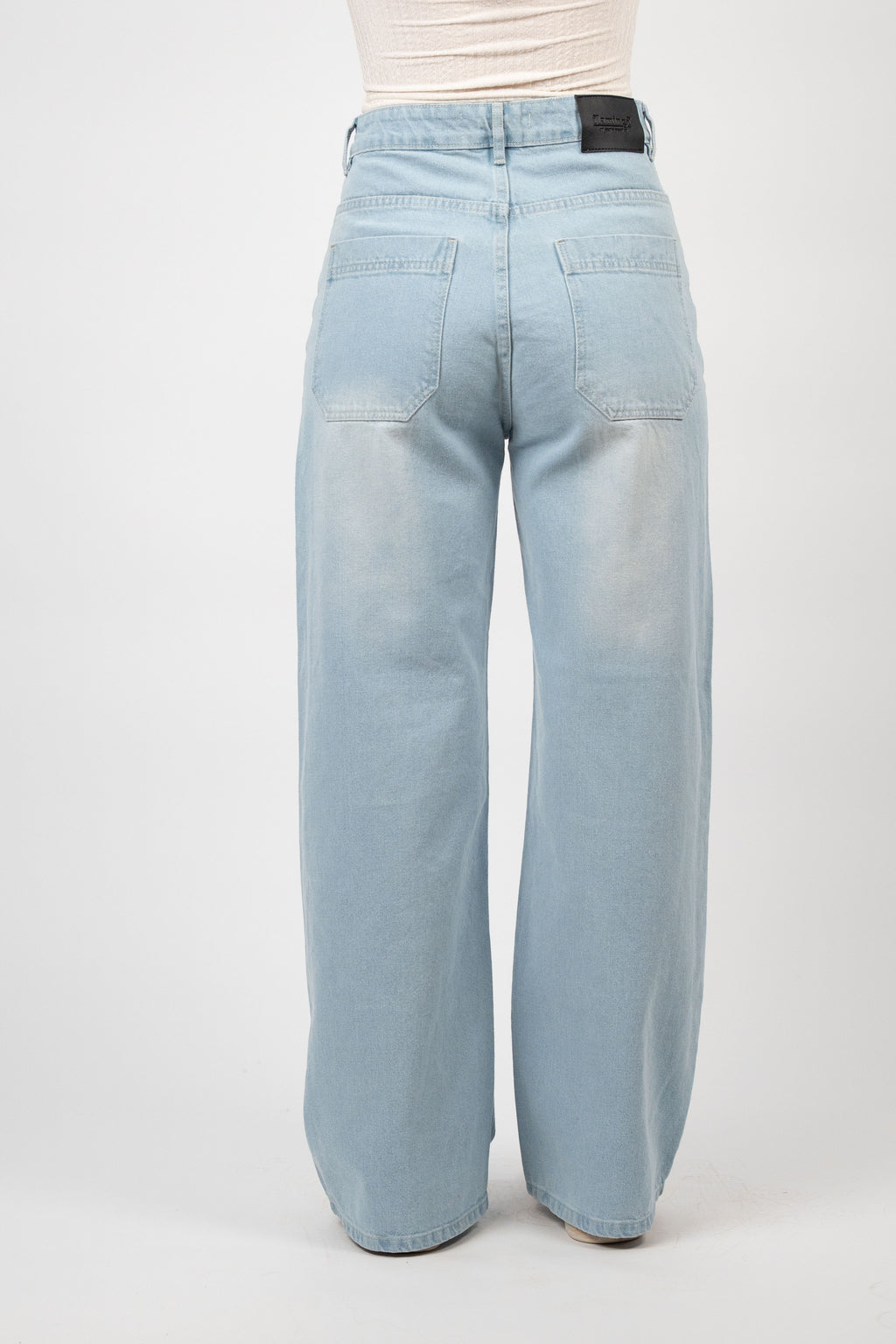 LONG WIDE LEG DENIM – LIGHT WASH