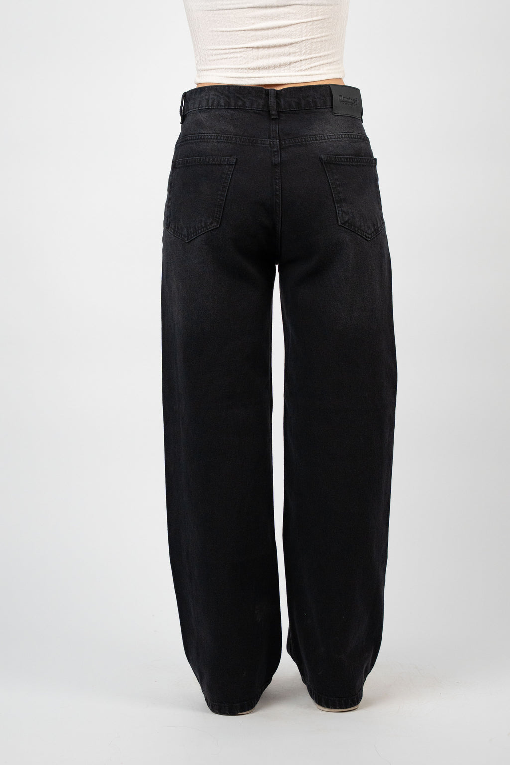 ESSENTIAL WIDE LEG DENIM – BLACK