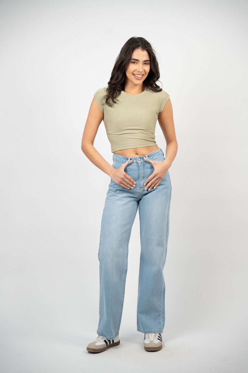 CLASSIC STRAIGHT DENIM – LIGHT WASH