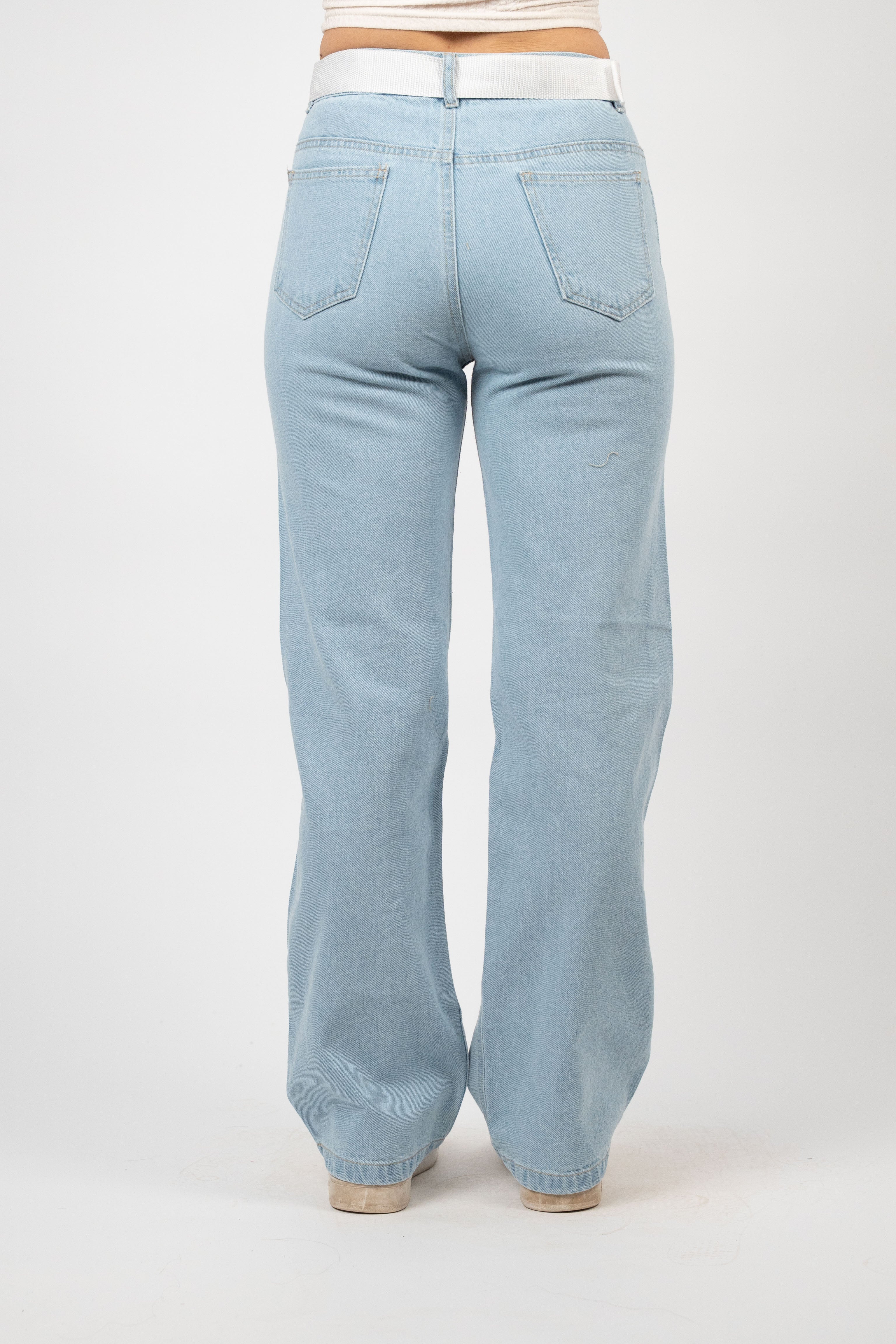 BELTED WIDE LEG DENIM – LIGHT WASH