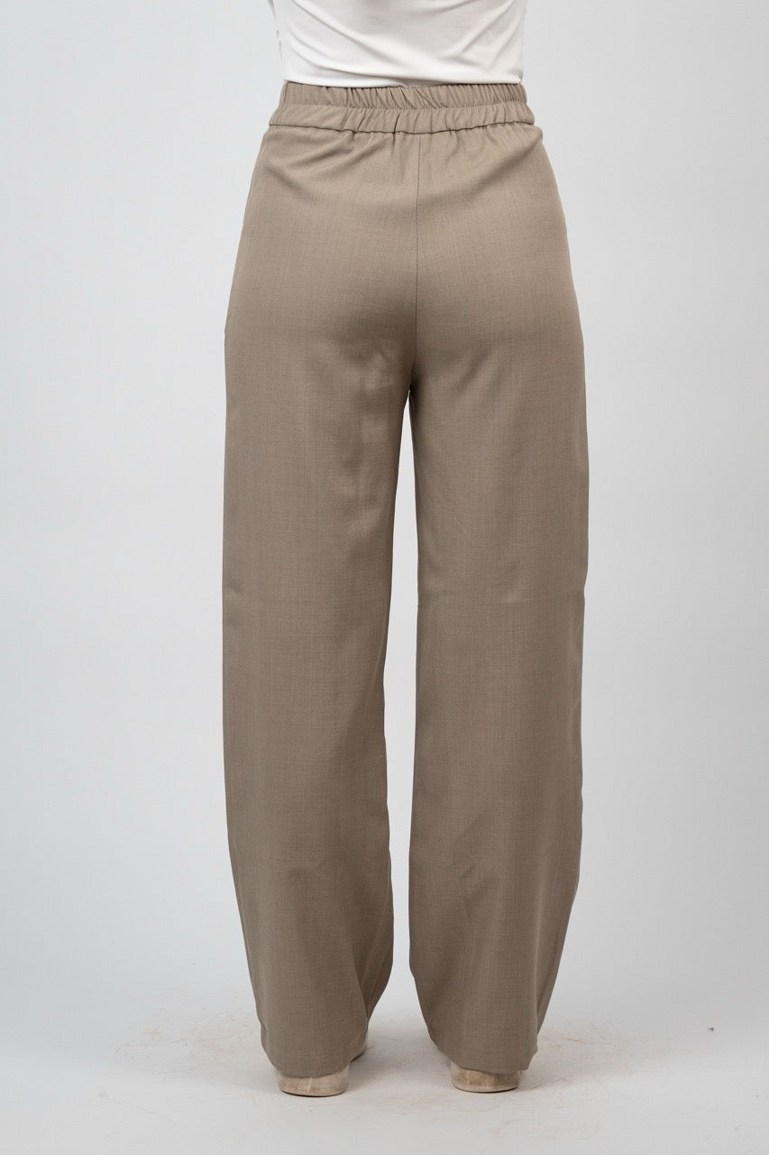 BUCKLE WAIST WIDE LEG TROUSER