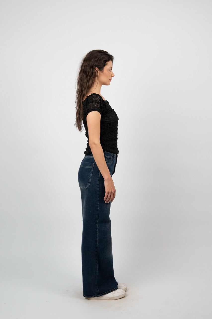 LACE SLEEVE SMOCKED TOP