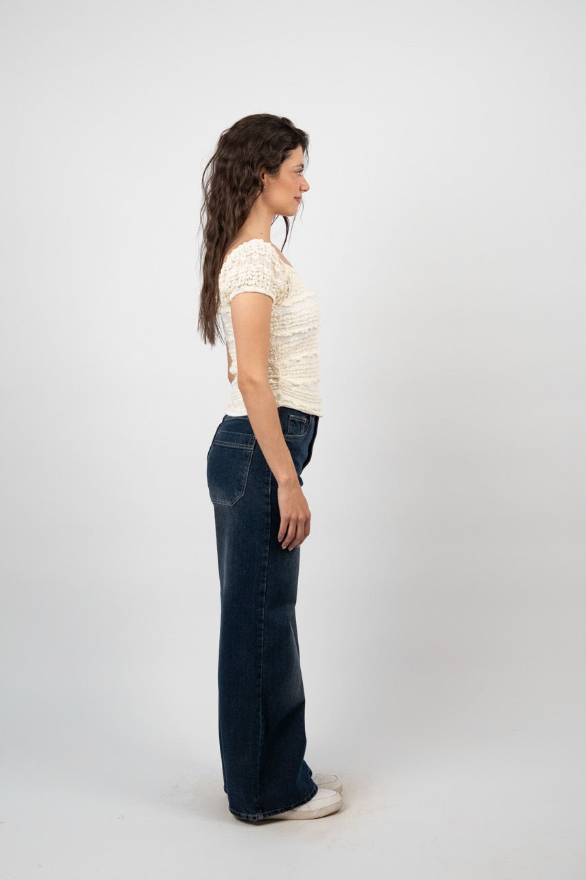 LACE SLEEVE SMOCKED TOP