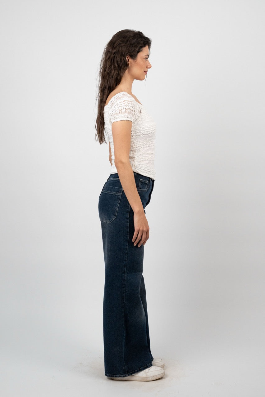 LACE SLEEVE SMOCKED TOP