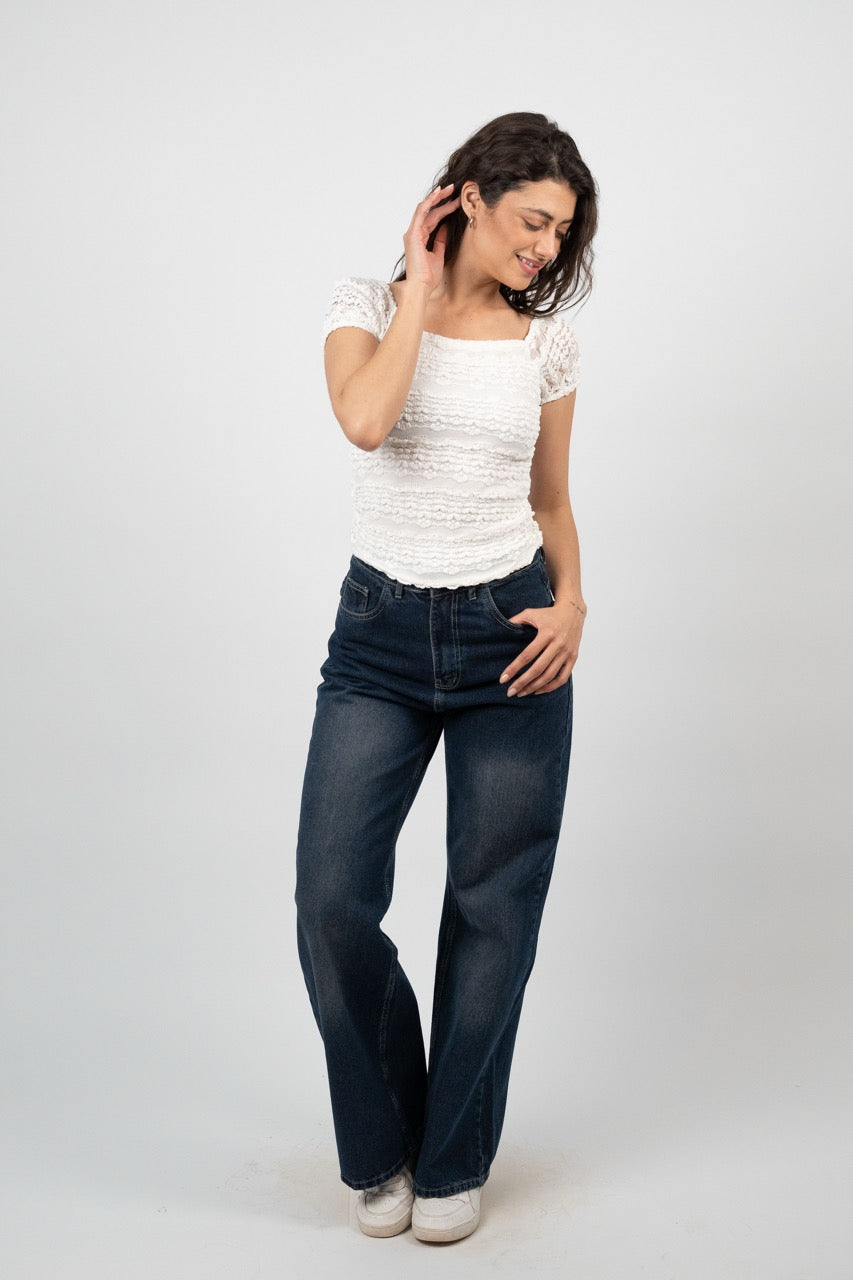 LACE SLEEVE SMOCKED TOP