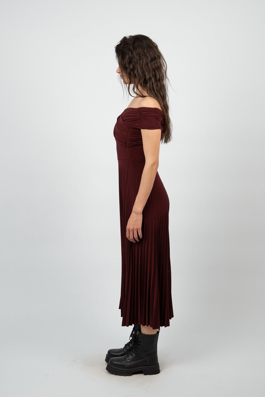 OFF SHOULDER PLEATED MIDI DRESS