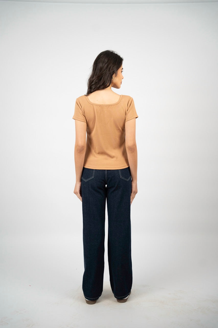 MINIMAL RIB BUTTON TOP