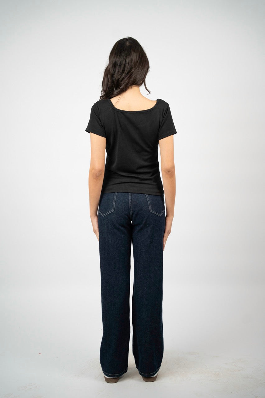 MINIMAL RIB BUTTON TOP