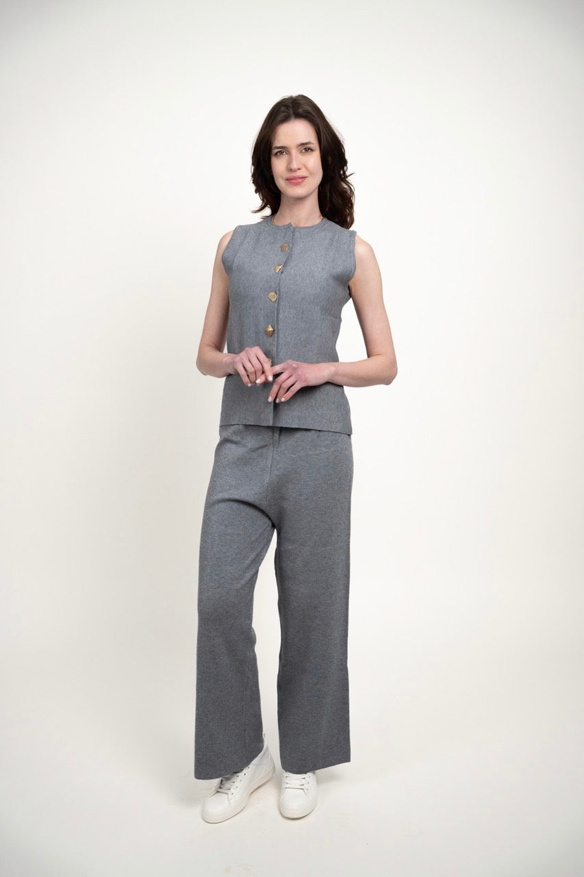 BUTTONED SLEEVELESS SET