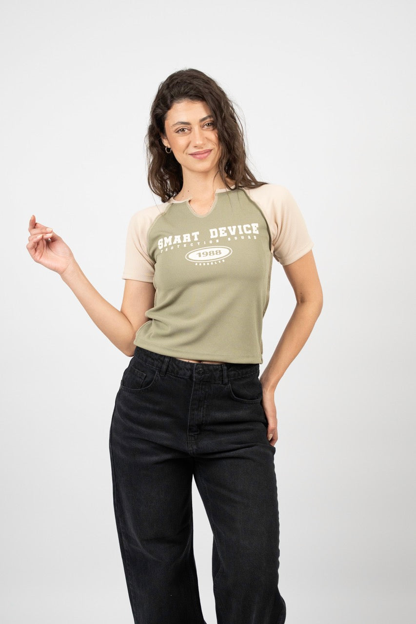 SMART DEVICE RAGLAN TEE