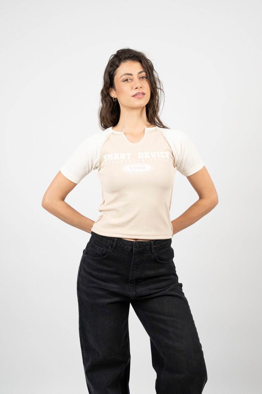SMART DEVICE RAGLAN TEE